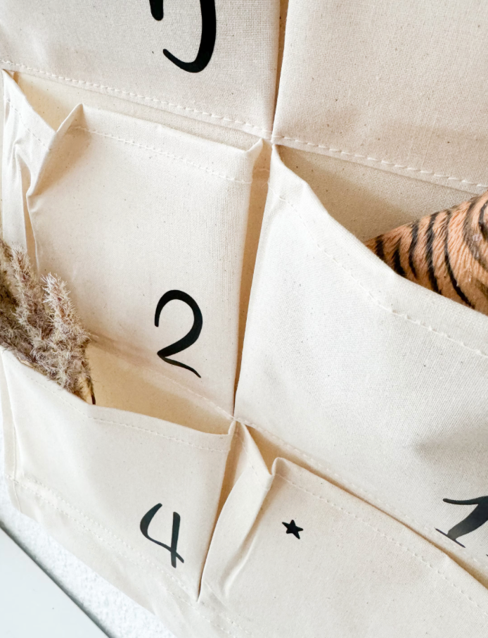 Adventskalender mit durcheinander angeordneten Zahlen