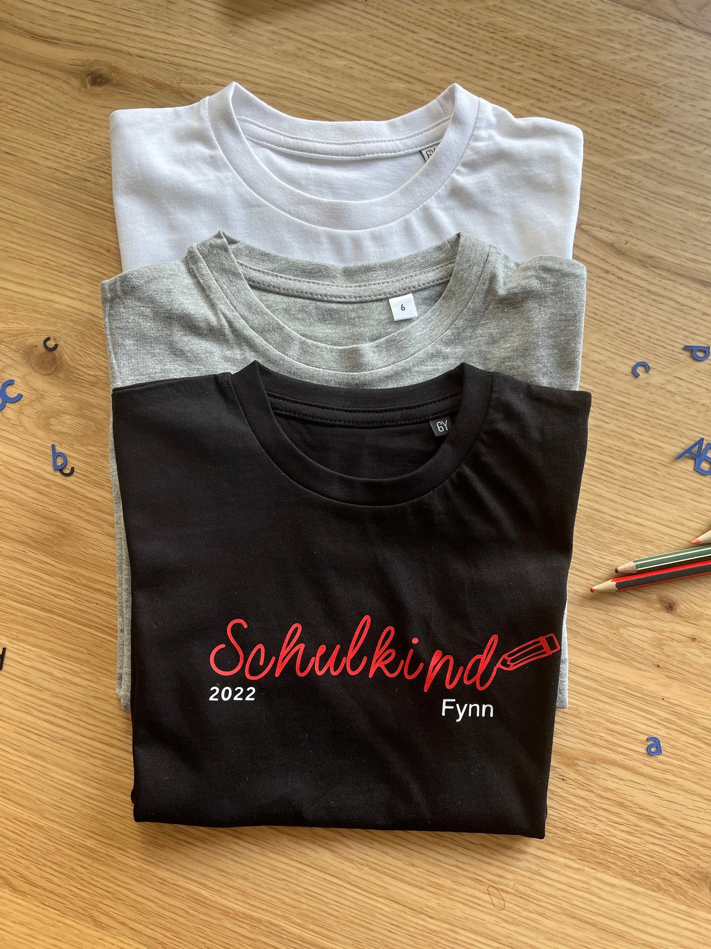 Schulkind T-Shirt Einschulung Kindergarten 2023 Unisex Personalisierbar