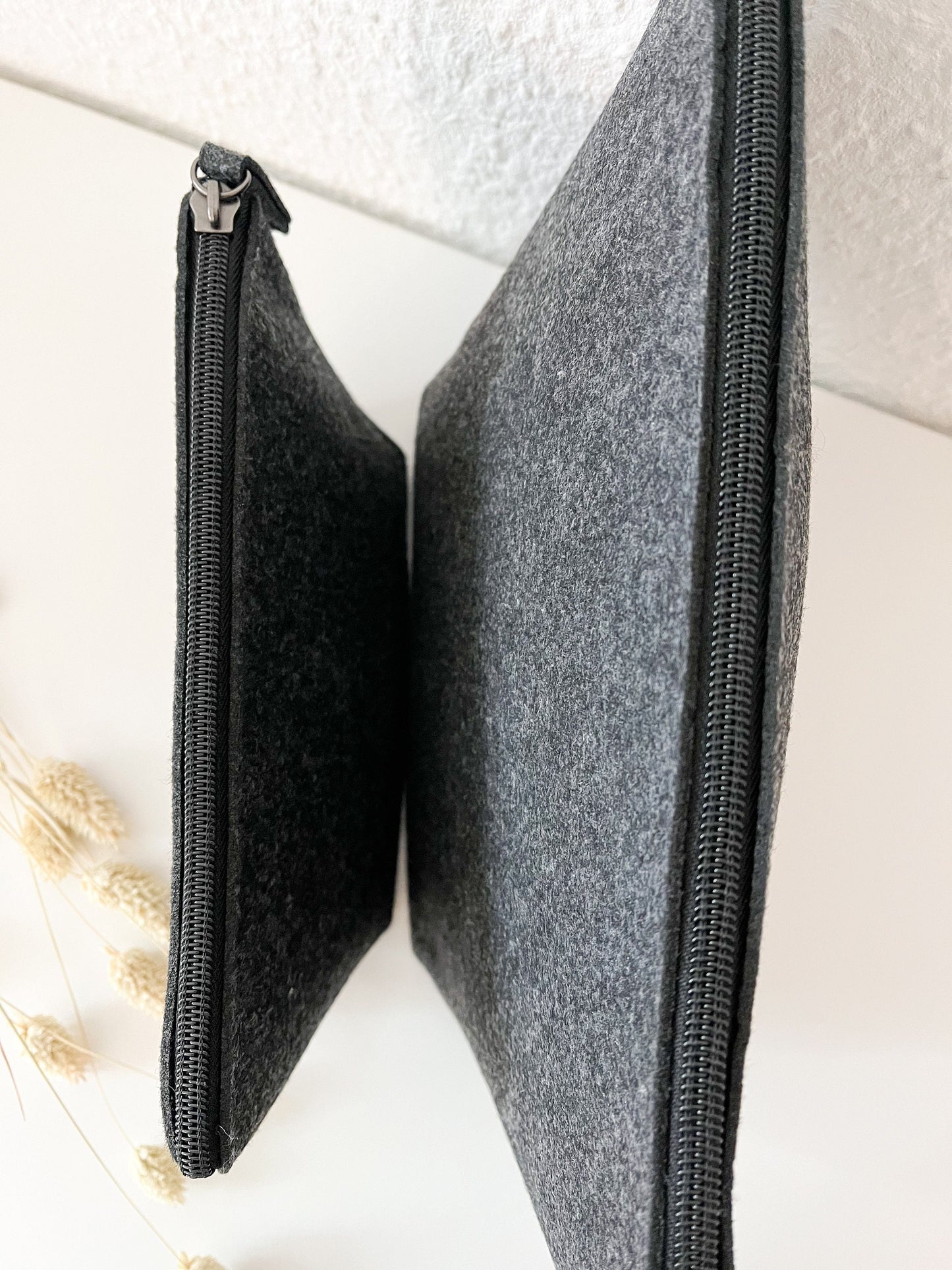 Kosmetiktasche Filz | Kosmetikbeutel mit Namen Initialen personalisiert | Geschenkidee | Kulturbeutel | Filztasche mit Name