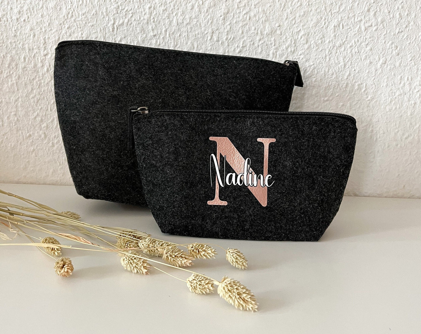 Kosmetiktasche Filz | Kosmetikbeutel mit Namen Initialen personalisiert | Geschenkidee | Kulturbeutel | Filztasche mit Name
