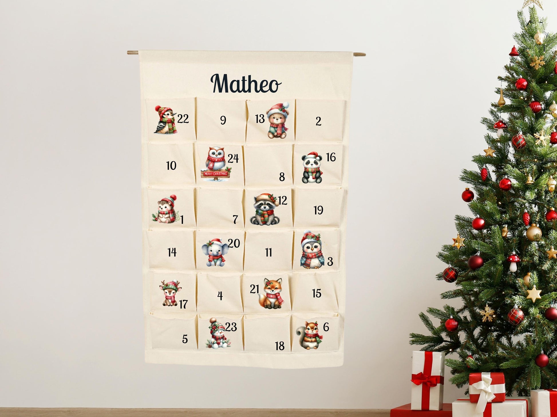 Gesamtansicht Adventskalender mit Tiermotiven und Personalisierung