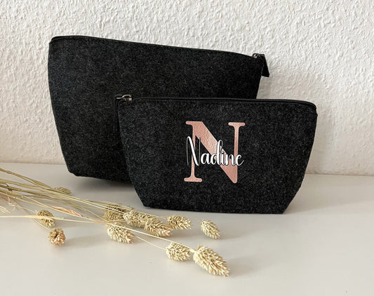 Kosmetiktasche Filz | Kosmetikbeutel mit Namen Initialen personalisiert | Geschenkidee | Kulturbeutel | Filztasche mit Name