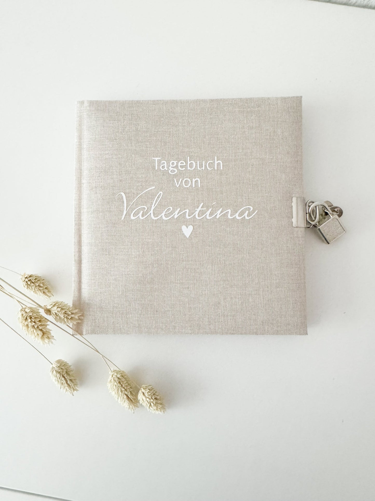 Tagebuch mit Schloss, personalisiert, Leineneinband