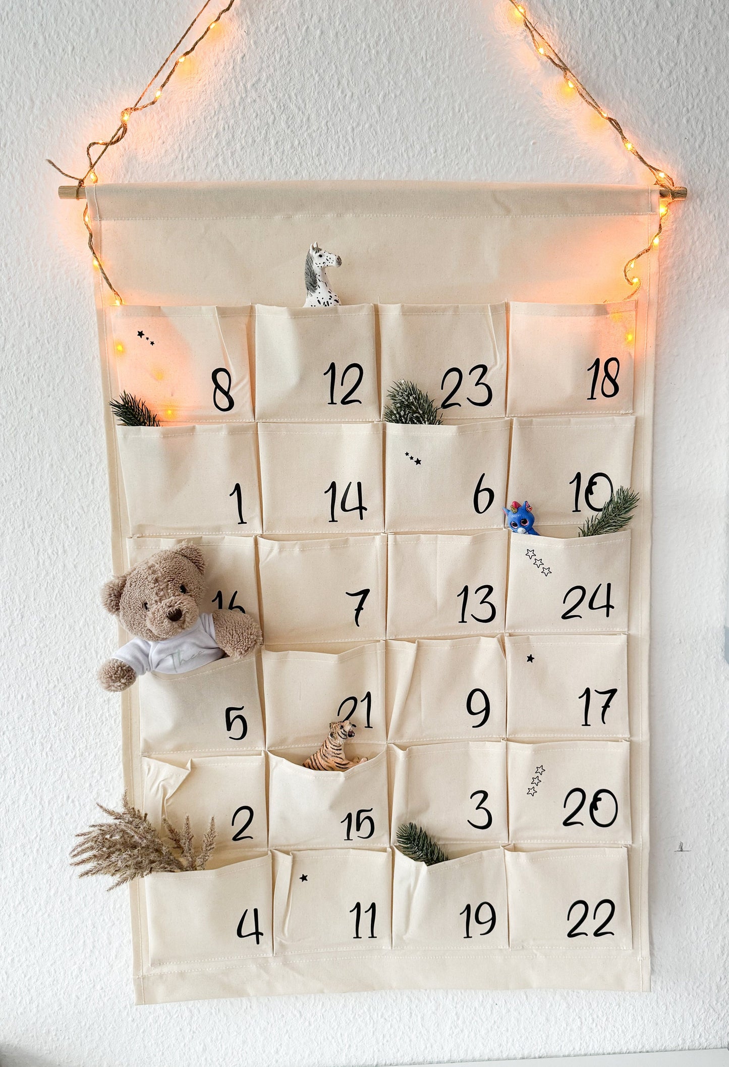 Personalisierter XXL Adventskalender für Kinder zum selber befüllen, 24 Taschen, Kalender aus Stoff