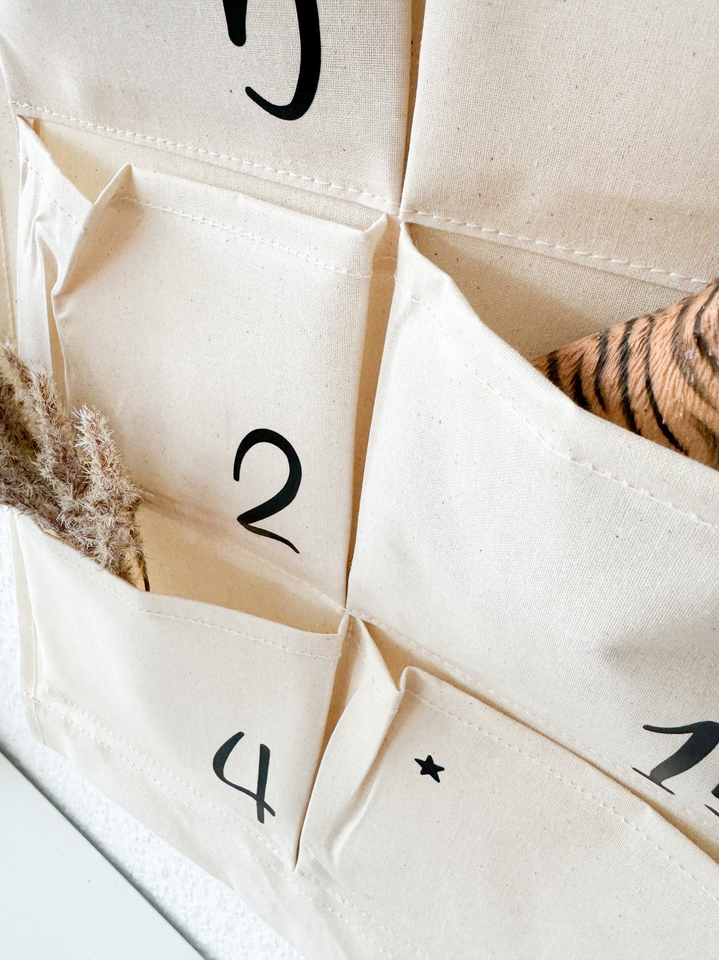 Personalisierter XXL Adventskalender für Kinder zum selber befüllen, 24 Taschen, Kalender aus Stoff