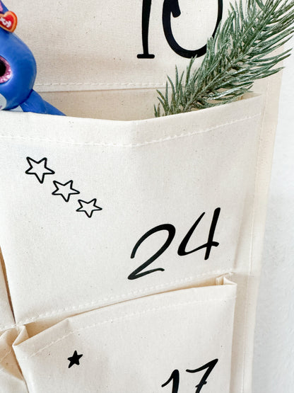 Personalisierter XXL Adventskalender für Kinder zum selber befüllen, 24 Taschen, Kalender aus Stoff