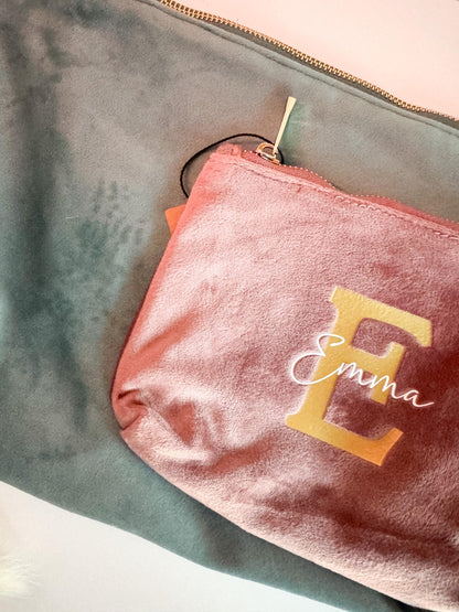 Kosmetiktasche Personalisiert | Geschenk Freundin | Geschenkidee Mama | Samt Kosmetiktasche | Initial | Weihnachtsgeschenkidee