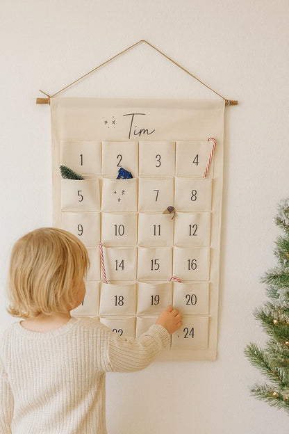 Personalisierter XXL Adventskalender für Kinder zum selber befüllen, 24 Taschen, Kalender aus Stoff | Nachhaltig und Wiederverwendbar