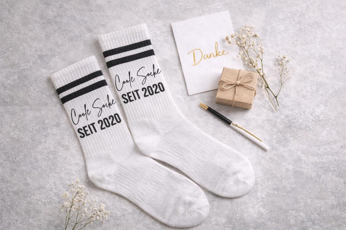 COOLE SOCKE Seit ...“  Lustige Geschenk Socke, Geschenkidee zum Geburtstag & Jahrestag, personalisierter