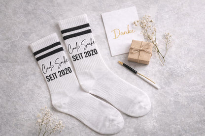 COOLE SOCKE Seit ...“  Lustige Geschenk Socke, Geschenkidee zum Geburtstag & Jahrestag, personalisierter