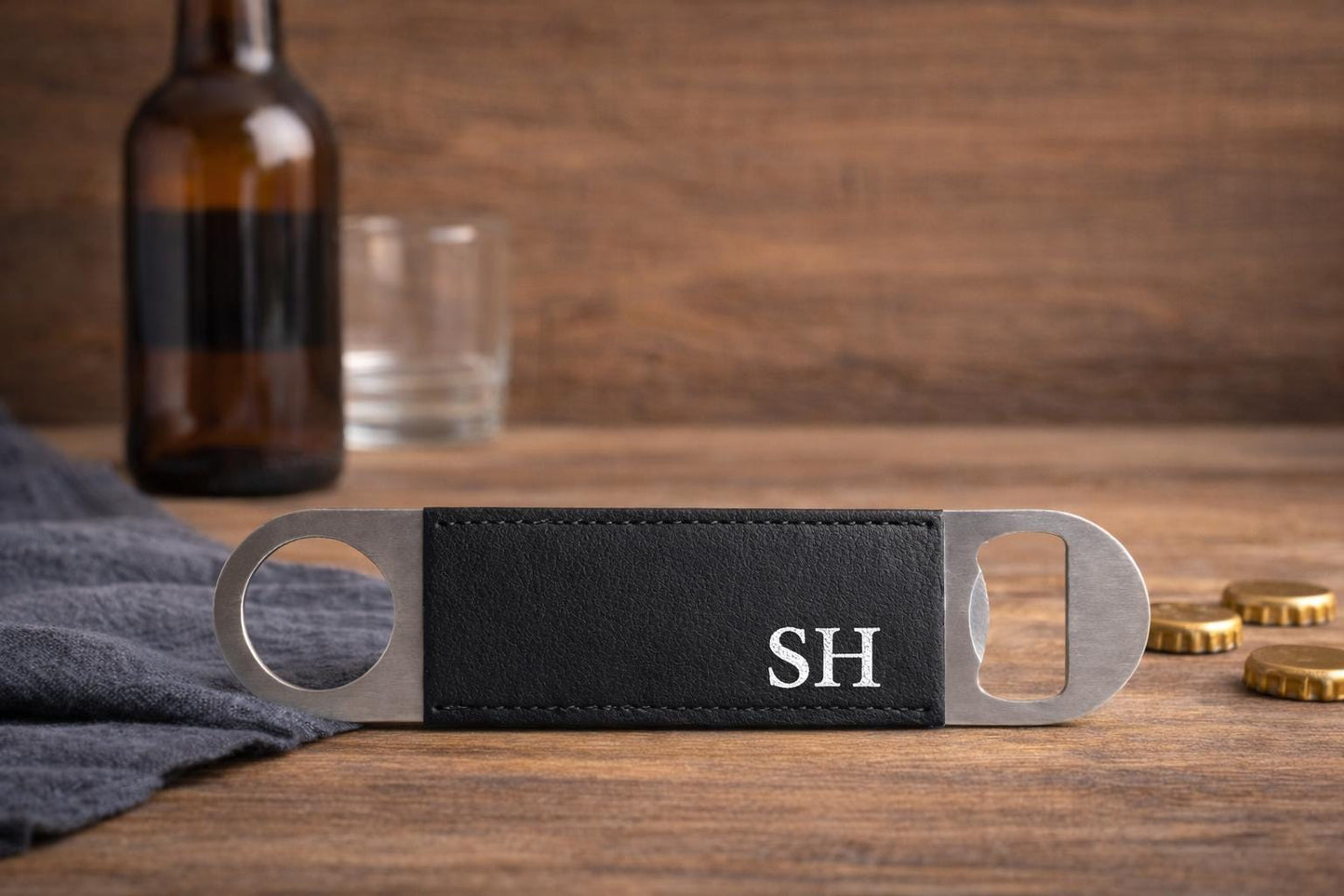 Personalisierter Flaschenöffner Leder  Gravur Geschenk Männer  Bieröffner Edelstahl individuell  Vatertag Geschenk Papa Freund