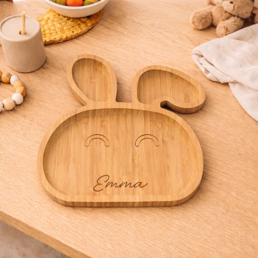 Personalisierter Snackteller Hase aus Bambus  Kinderteller mit Namen, Baby Geschenk, nachhaltiger Teller mit 3 Fächern
