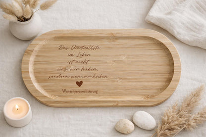 Personalisiertes Bambus Tablett FSC®  Graviertes Bettchen aus Bambus mit Herz | Geschenkidee nachhaltig | Wunschgravur möglich