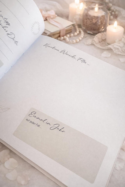 Gästebuch Hochzeit Leinen personalisierbar  Fotoausschnitt & weißes Herzdetail | 100 Seiten | Beige, Rosa oder Kakigrün | Erinnerungsalbum