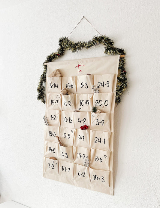 Frontansicht Personalisierter Adventskalender mit Matheaufgaben